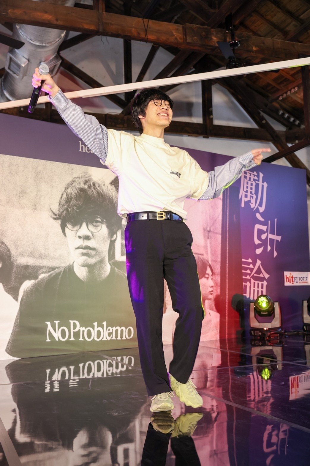 卢广仲8年未入围金曲自怨「很废」自拍裸肌不怕外泄