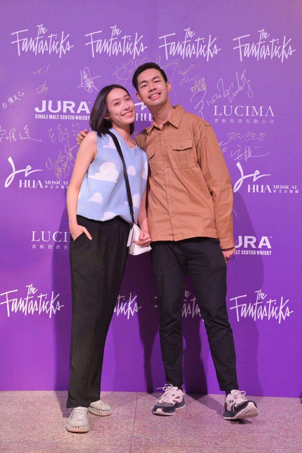 黄嘉千纠结离婚官司行踪不明陈大天曝结婚计划