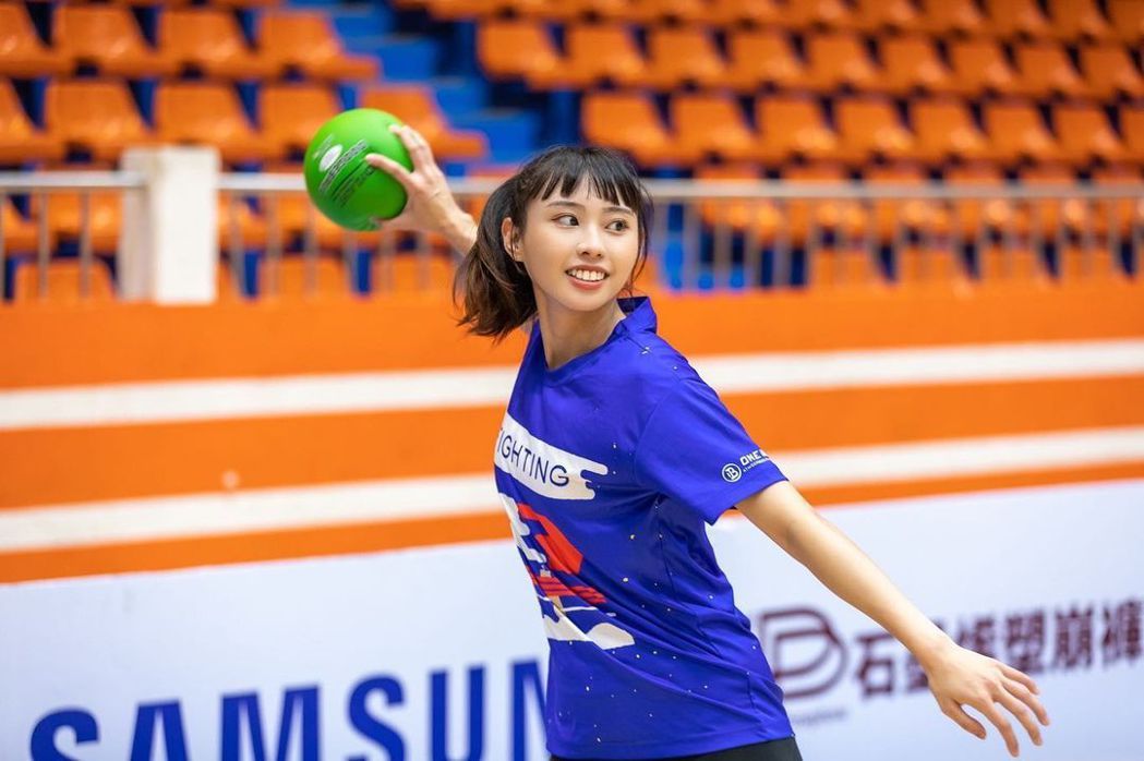 「全明星」李芷婷愚人节认爱饶舌歌手Jinbo网：有点可疑