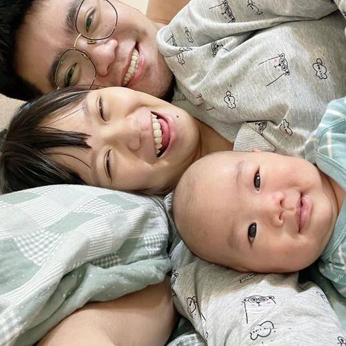 彦婷产后进入哺乳地狱！强逼自己亲喂瓶喂又石头奶，累到产后忧郁！