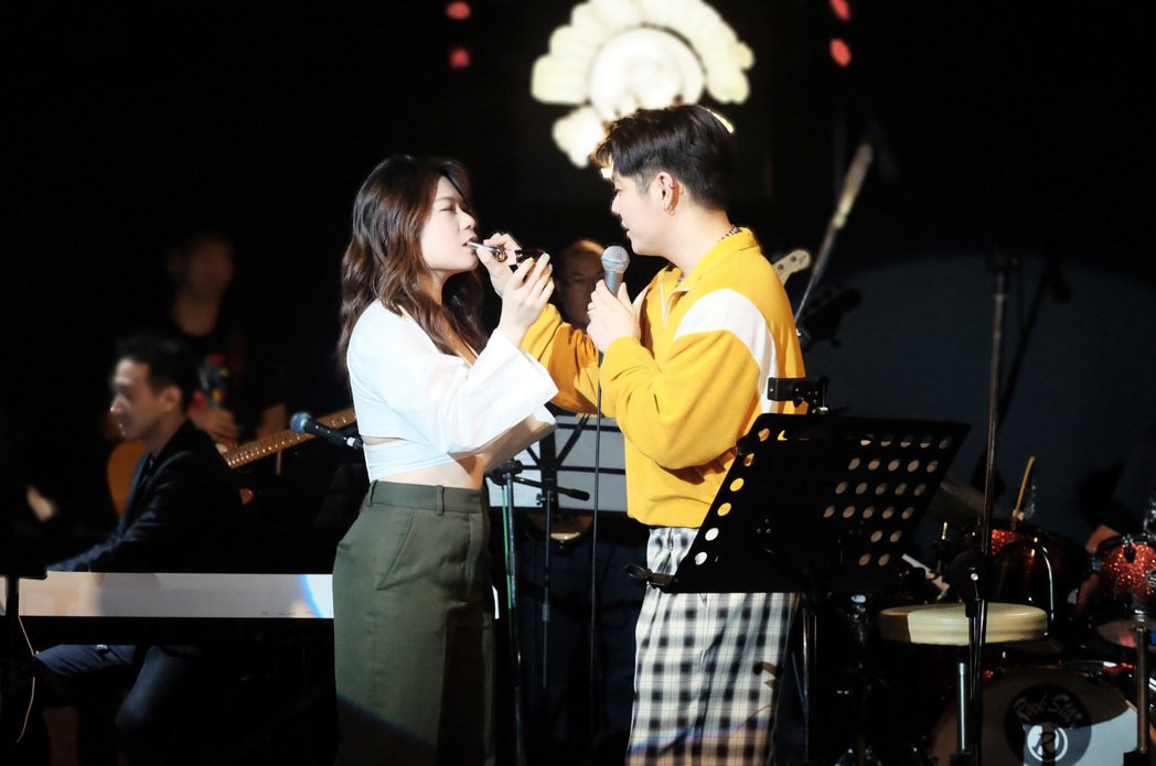 男星不听劝花1万买潮鞋败家结局GG了