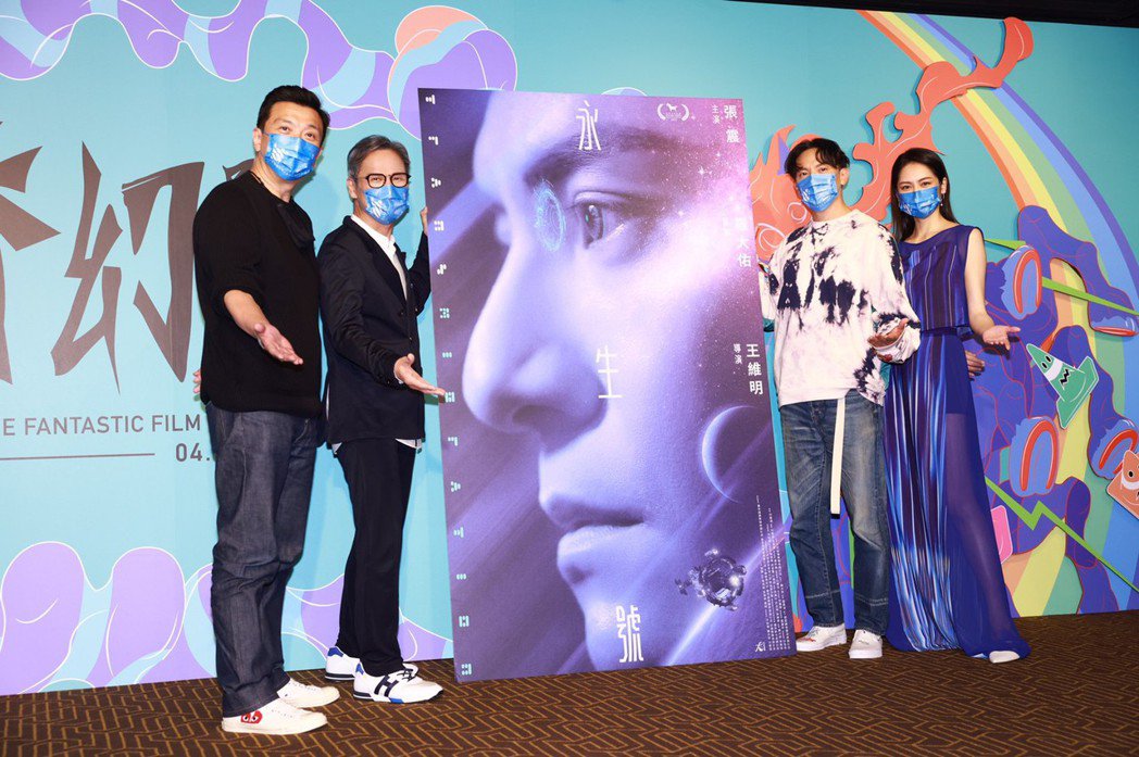 张震「炙热眼神」吓到名模被爆私下舞技超强