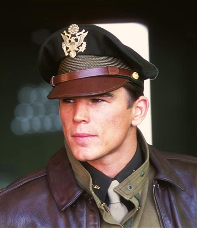 曾被好莱坞力捧乔许哈奈特传去年11月已低调结婚