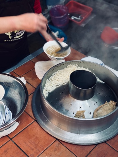 开启三代父子间的心灵交流，从小养成亲子共餐习惯，让家庭关系更紧密