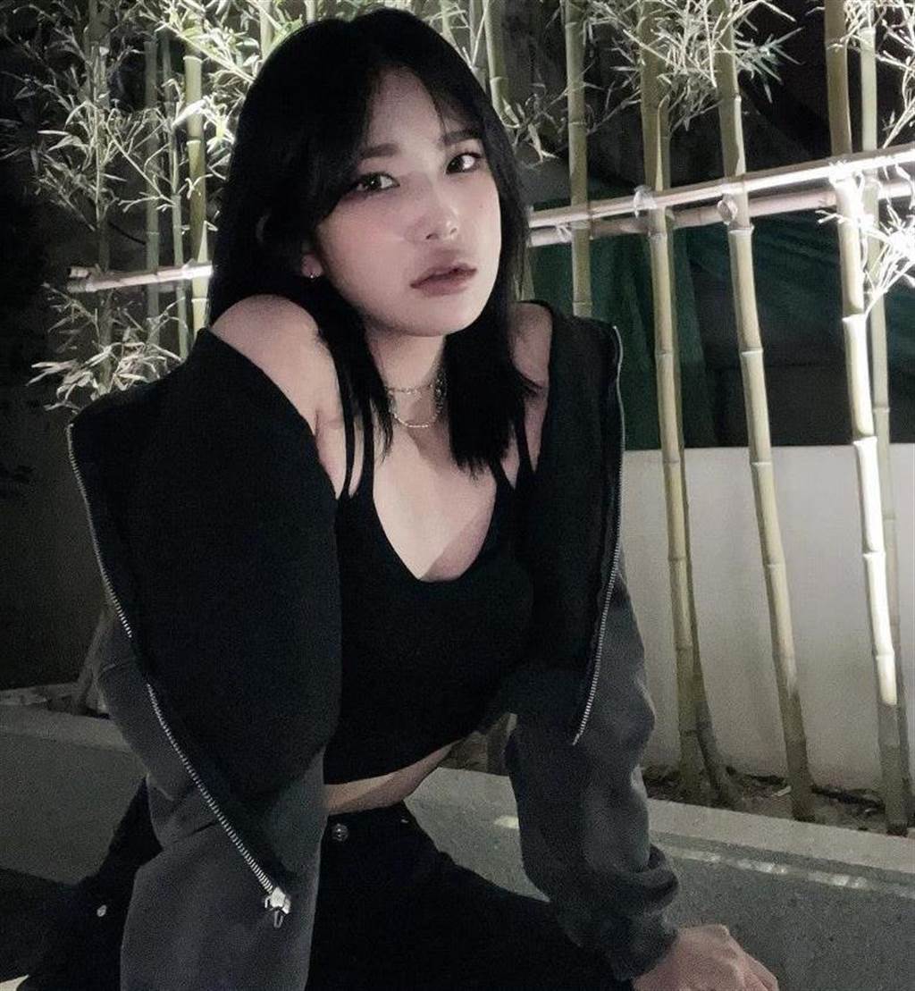 崔真实逝世14年小女儿长大了狂减42公斤化身性感美女