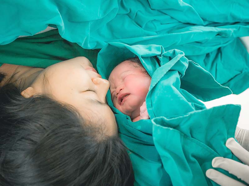 全麻后什么都不知道，把孩子生出来不是很好？名医分析剖腹产采半身麻醉的