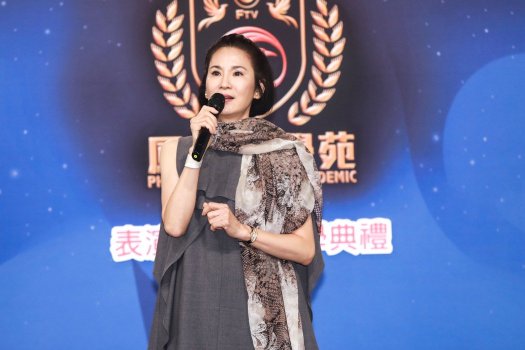 凤凰星学苑携手崇右科大 叶欢惊喜现身分享演艺心得