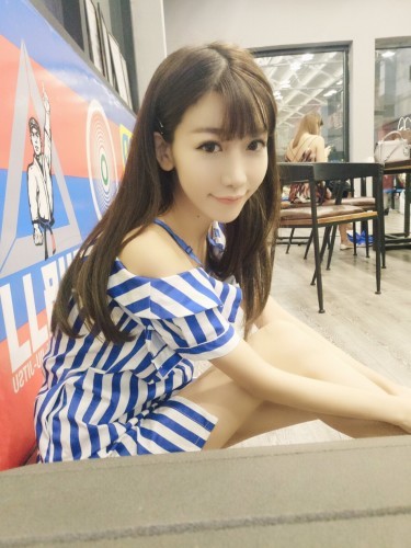 小林志玲代言游戏晒私照 网友：女神美死啦！