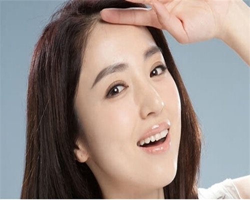 孕妇额头上长痘痘是什么原因?孕妇额头长痘痘怎么办?孕妇额头上好多小痘痘