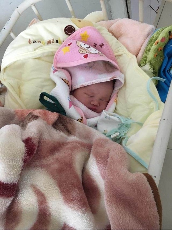 准妈妈报喜顺产7斤4两男宝附症状姐妹们你接走了吗