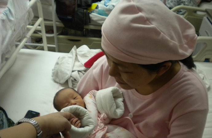 女人宫寒怎么调理？月经少、色黑，怎么破？没想到这么简单就搞定！