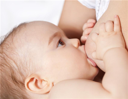 新生儿吃奶吐了还要吃怎么办4 新生儿吃奶吐了还要吃怎么办