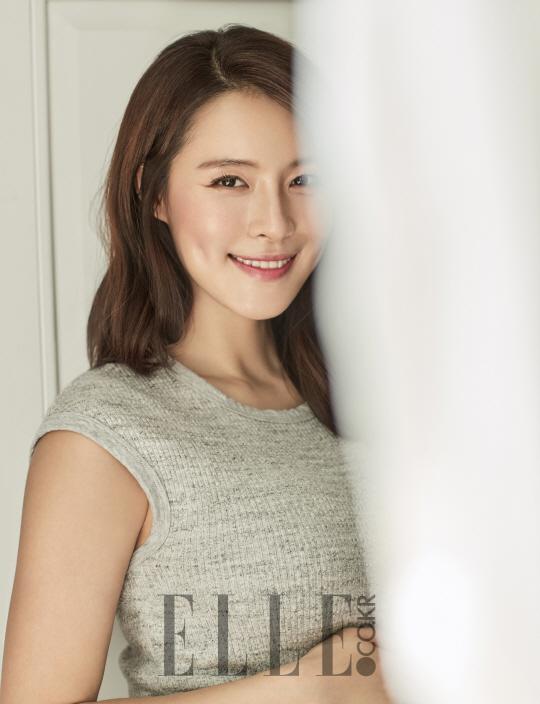 肌肤光滑美丽依旧嘉熙孕期写真