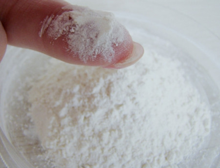 爽身粉和痱子粉有何区别？宝宝痱子用什么最好呢？