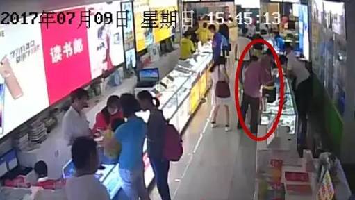 10岁女孩被猥亵竟不反抗,事后孩子的一句话让所有人都沉默了!
