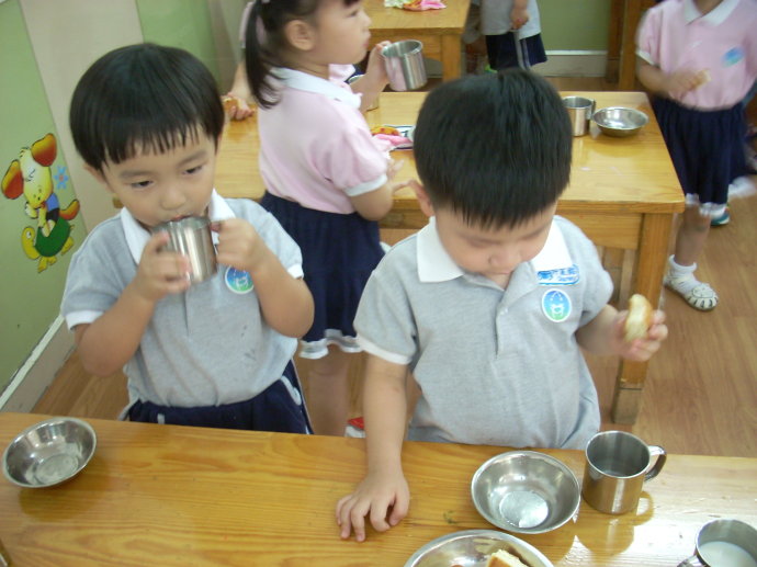 国外幼儿园的一天是怎样的？让我们一起来学习学习