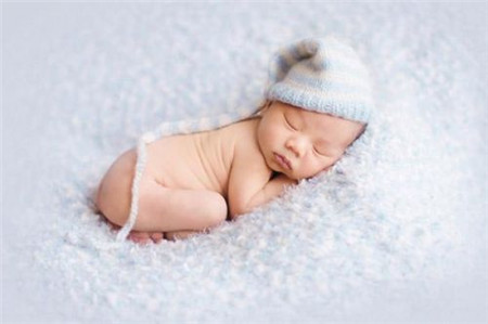 鸡年孩子小名大全集 属鸡起这些小名好听