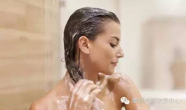 产后大把掉发？专家给出辣妈产后脱发烦恼的方法