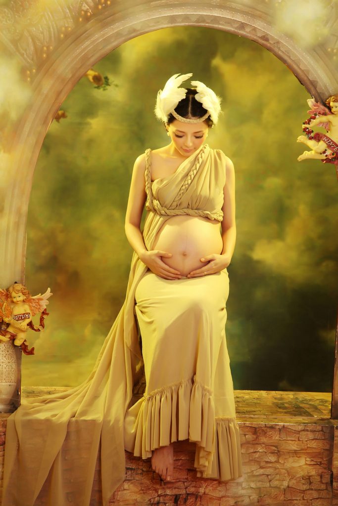 油画风女王气质孕妇照写真摄影
