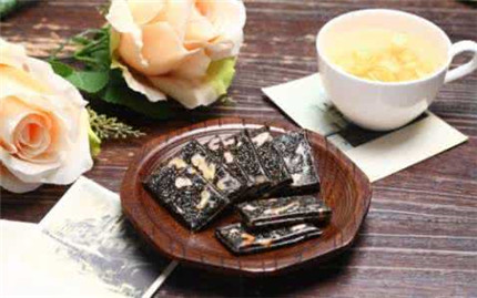 阿胶有哪些功效和作用?食用阿胶的注意事项