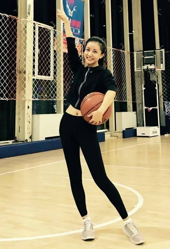 你还记得她吗?2016年巴西奥运会上一名非常出色的美女记