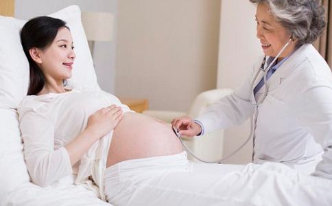 女子怀孕8个多月不知情 这些征兆就是怀孕