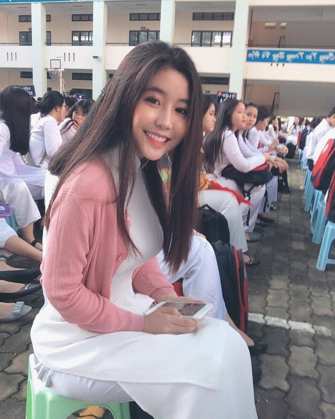 越南16岁美女高中生Vo Ngoc Tran走红