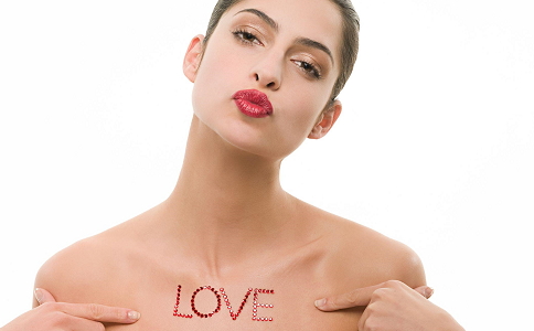 胸部为什么会越来越小 这6点小心中招