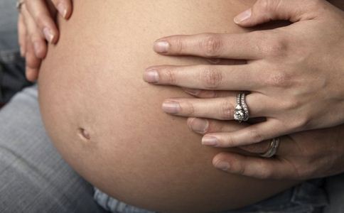 产后妊娠纹多怎么办 淡化妊娠纹有妙招