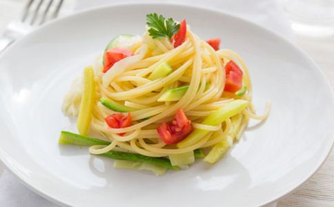 孕期补钙食谱 叉烧拉面的做法