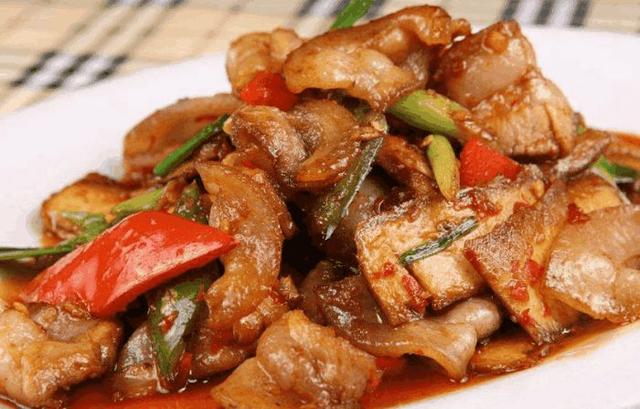 正宗回锅肉的做法，肥而不腻，特别下饭，看一遍就能学会