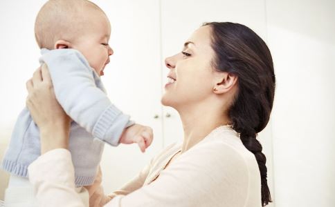 哺乳期怎么样奶水多 这样做让你分分钟变奶牛