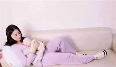 产后哺乳 后躺式哺乳的好处有哪些