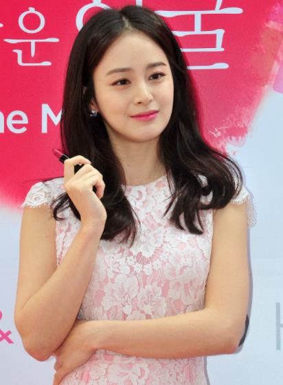 韩国美女性感图片：十大性感美女图片及简介