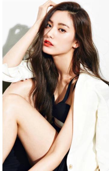 韩国美女性感图片：十大性感美女图片及简介