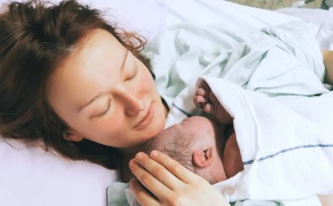 你以为生完孩子就好了 产后这5种痛躲不掉
