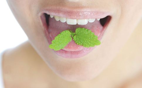 月经不调引发口臭问题 女性该怎么办才好