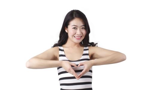 乳房里长了纤维瘤严重吗 女性乳腺纤维瘤怎么办