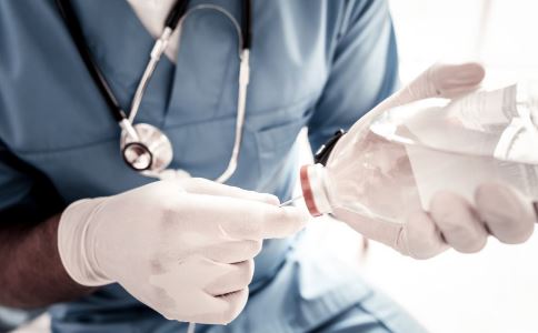 专家提醒：6岁以下儿童慎用捏挤式洗鼻器