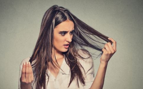 12岁女孩已开始脱发 防脱发究竟要怎么做