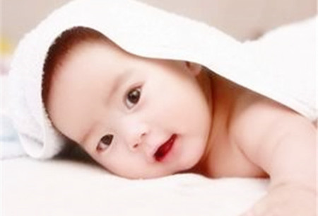 2019何姓女孩名字大全