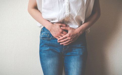 女人提问：卵巢癌大便有什么症状