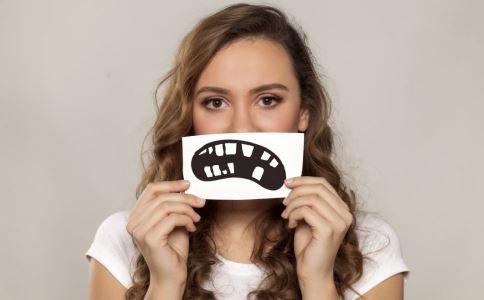 “种一口牙相当于买辆宝马”种植牙后如何护理