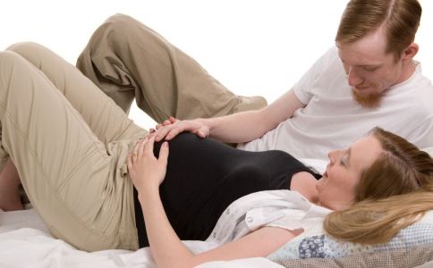 孕妈妈在孕早、中、晚期该怎么补钙呢?