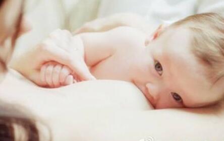 母乳喂养的好处&母乳喂养到多久