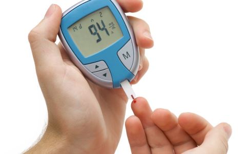 糖尿病人失眠危害大 这些食物帮助睡眠