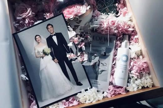 唐艺昕婚纱照曝光：张若昀唐艺昕婚礼伴手礼抢先看