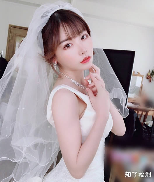 深田咏美个人资料简介：小美女深田咏美作品美照