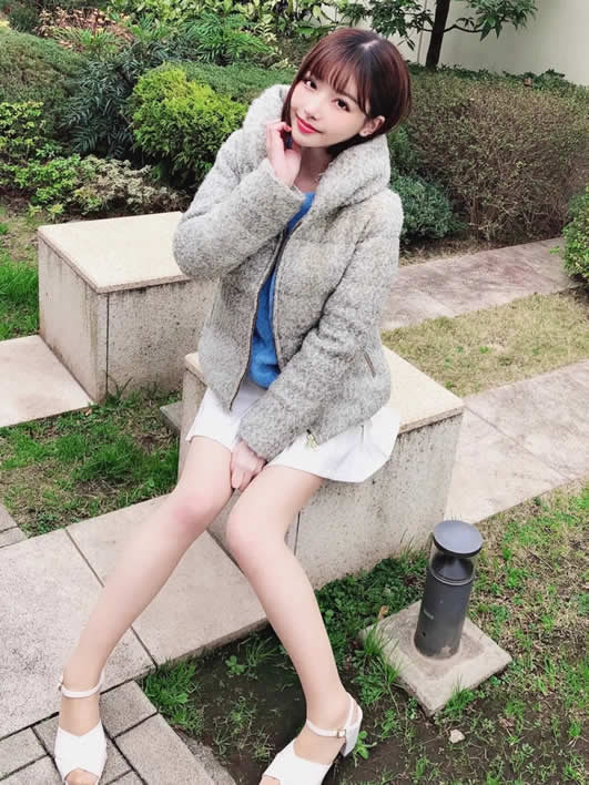 深田咏美个人资料简介：小美女深田咏美作品美照