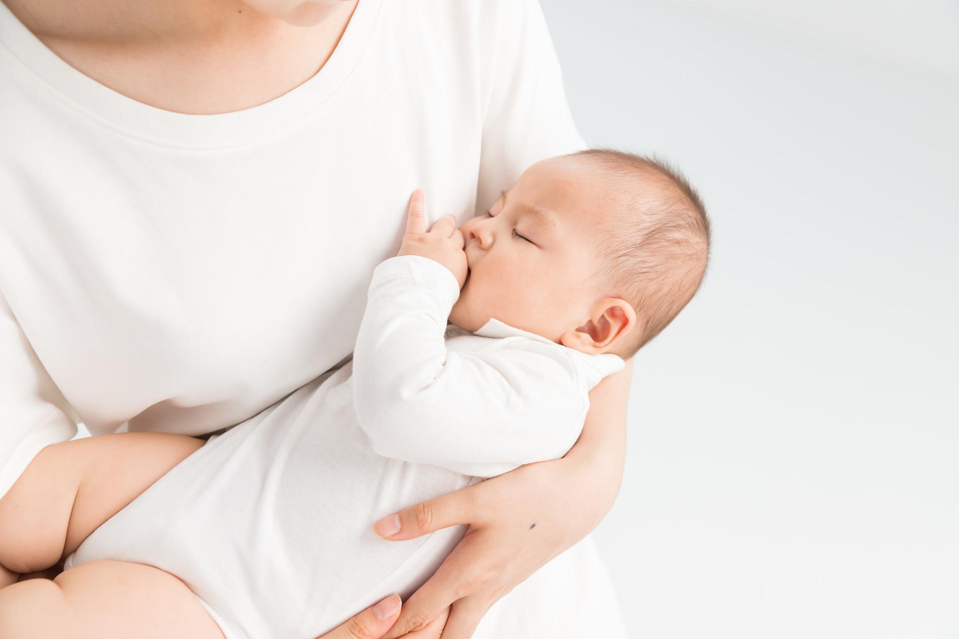 产妇堵奶请了个催乳师，来了个男的！开奶那些事，孕妇早知早受益